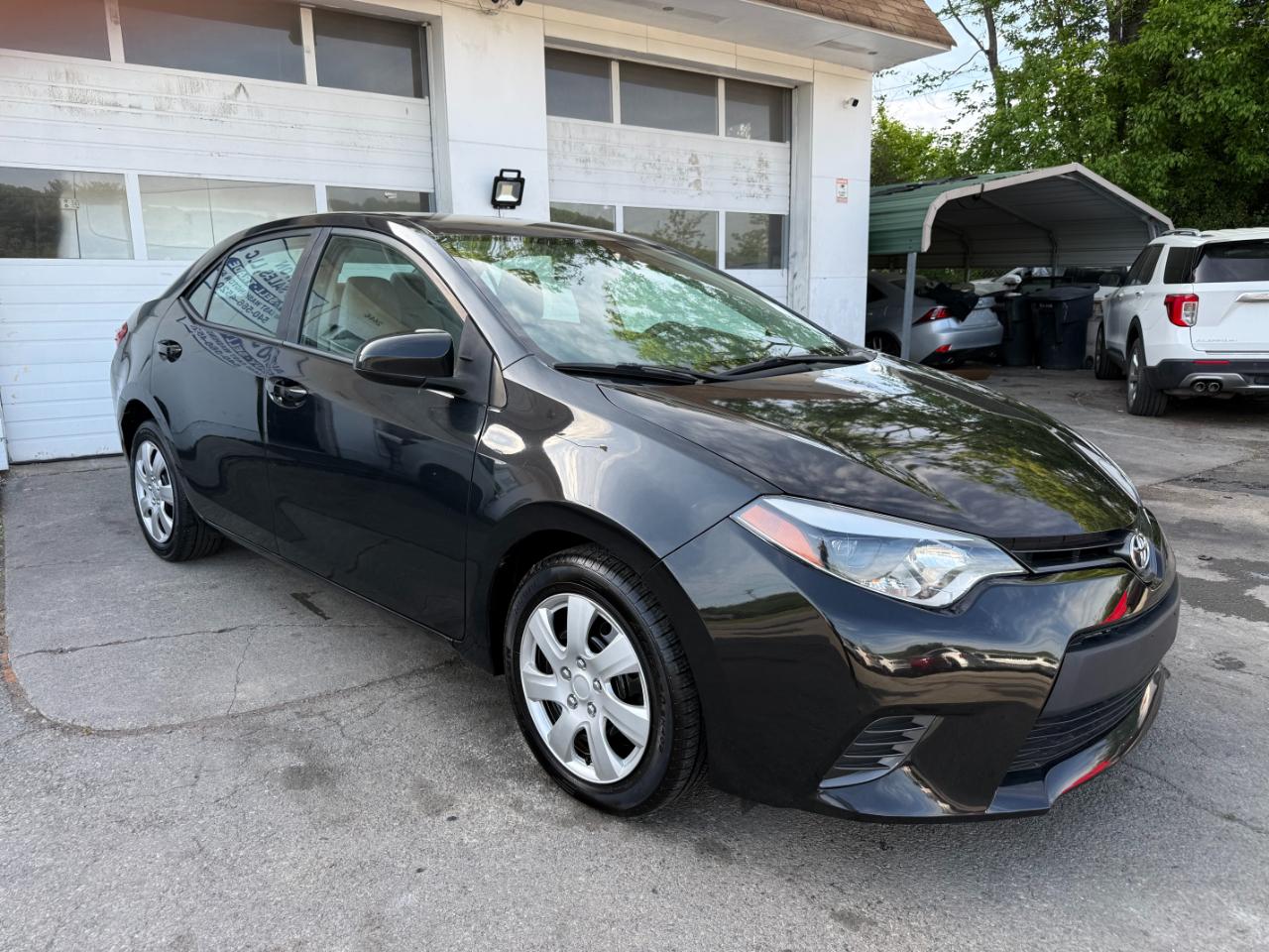 Toyota Corolla LE Premium 4D Sedan 2015