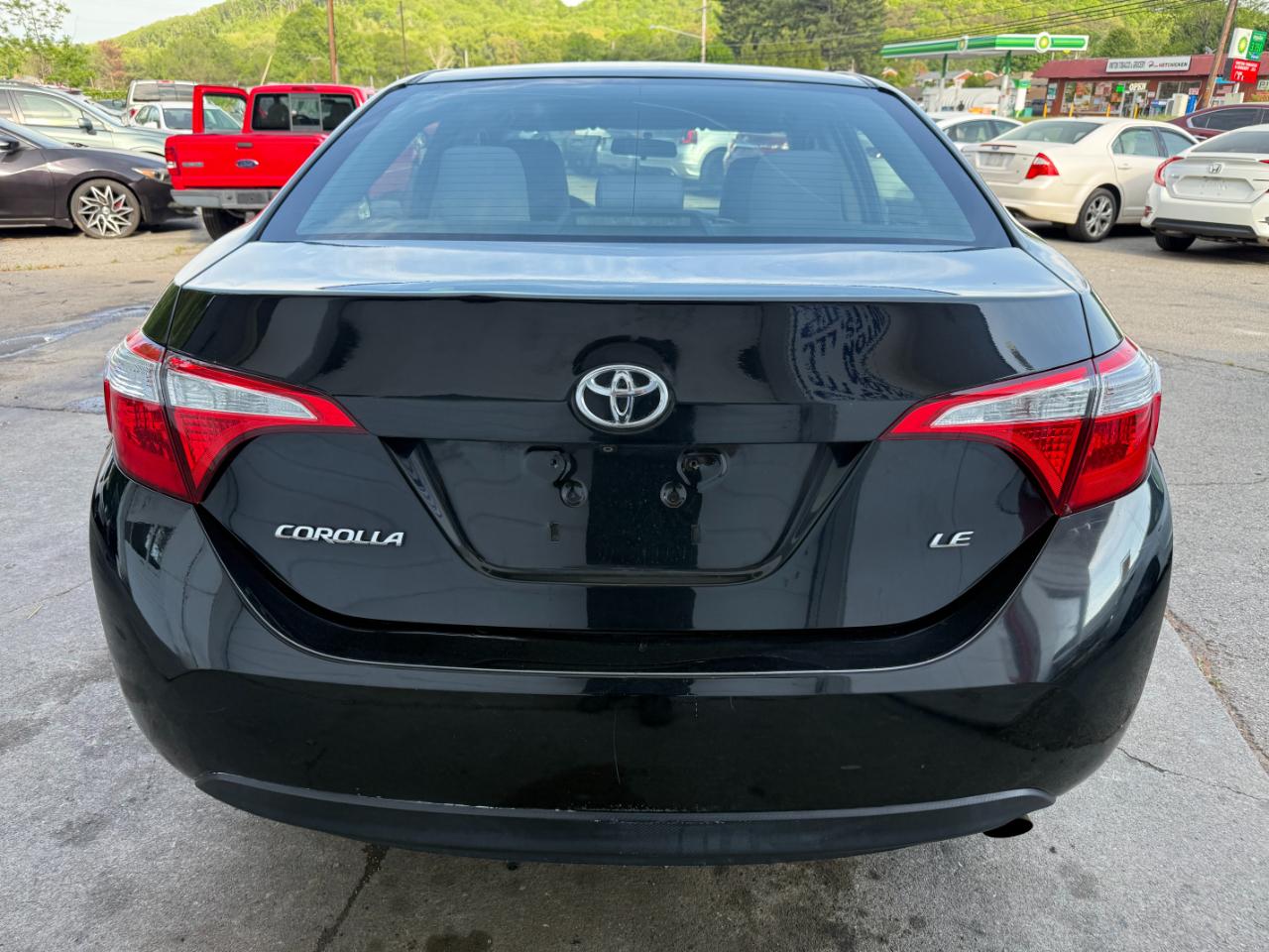 Toyota Corolla LE Premium 4D Sedan 2015