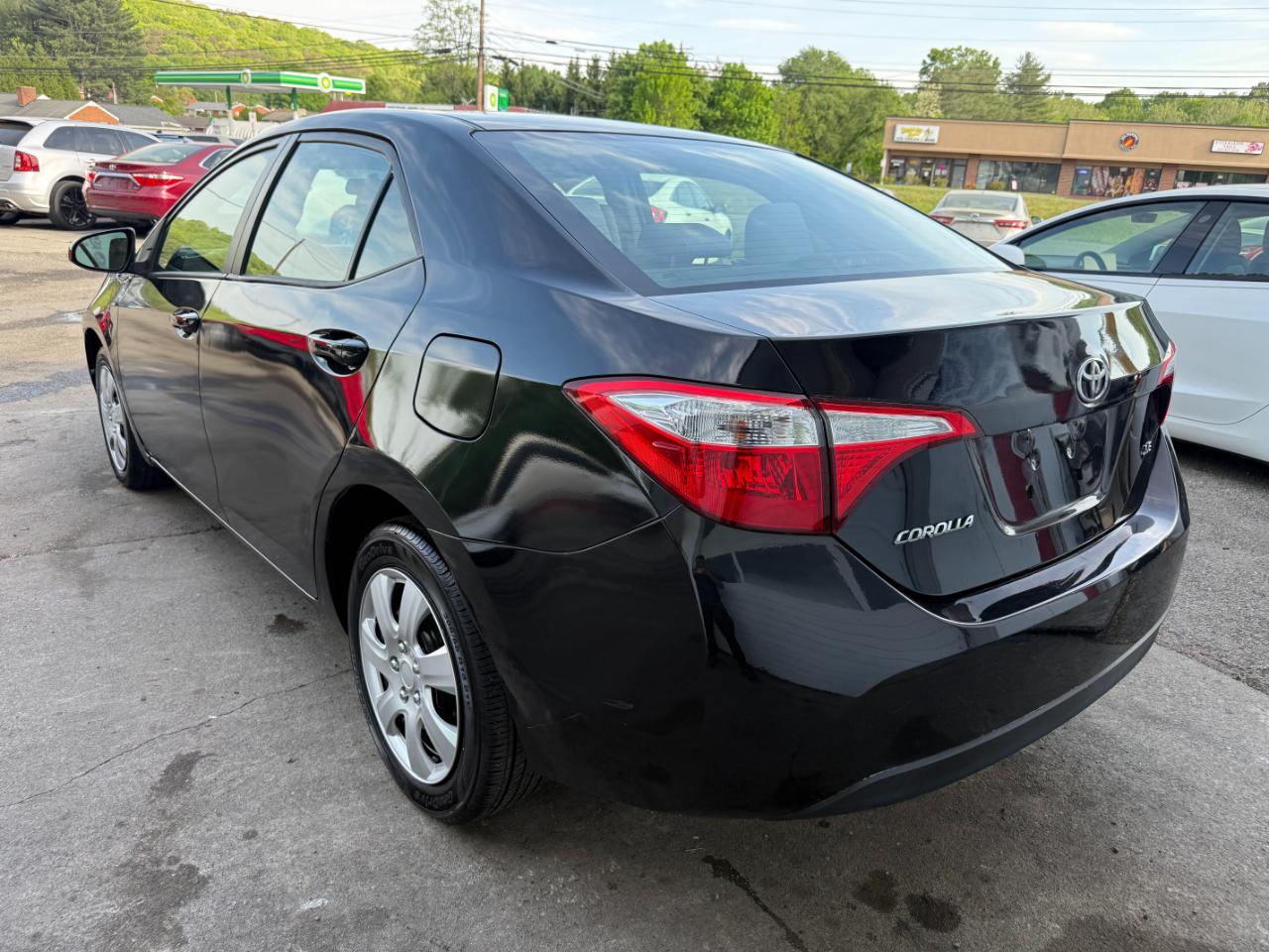 Toyota Corolla LE Premium 4D Sedan 2015