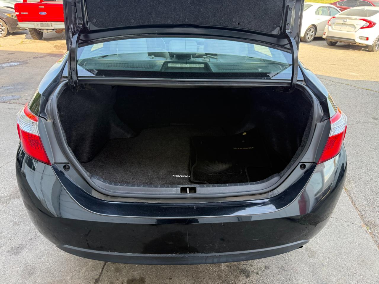 Toyota Corolla LE Premium 4D Sedan 2015