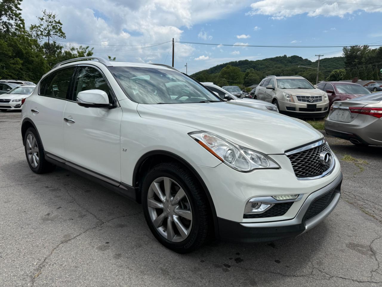 Infiniti QX50 LUXE AWD 2016