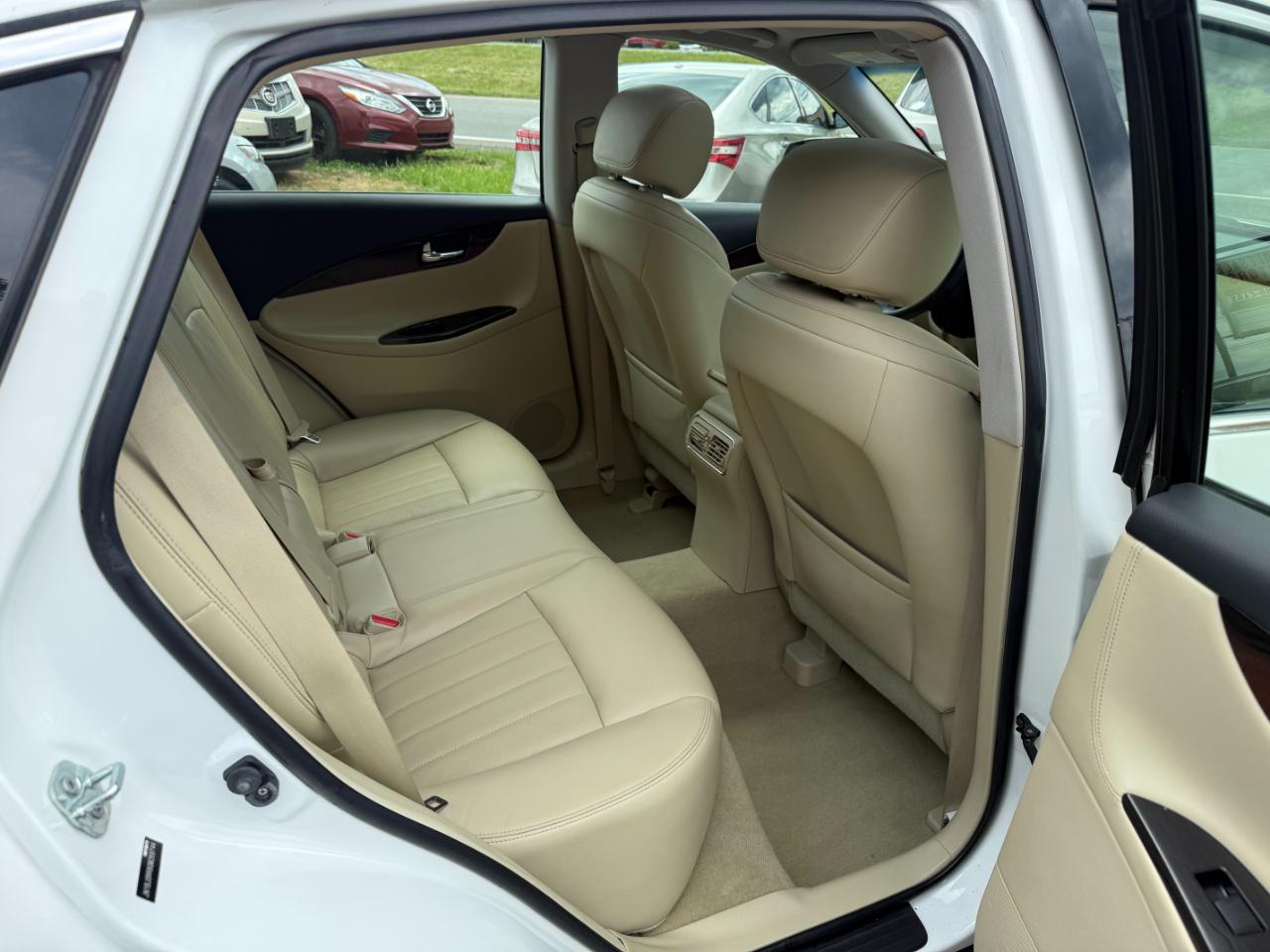Infiniti QX50 LUXE AWD 2016