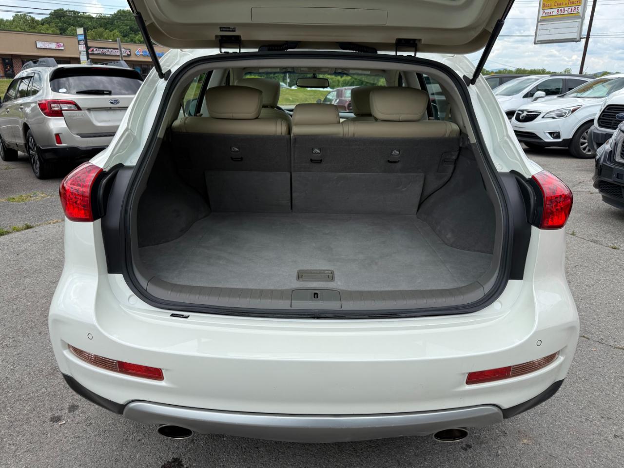 Infiniti QX50 LUXE AWD 2016