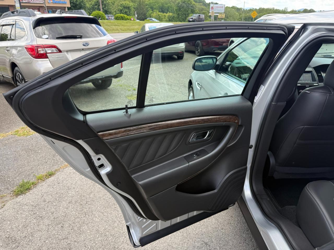 Ford Taurus Limited 2017
