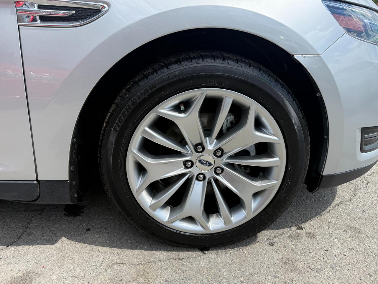 Ford Taurus Limited 2017