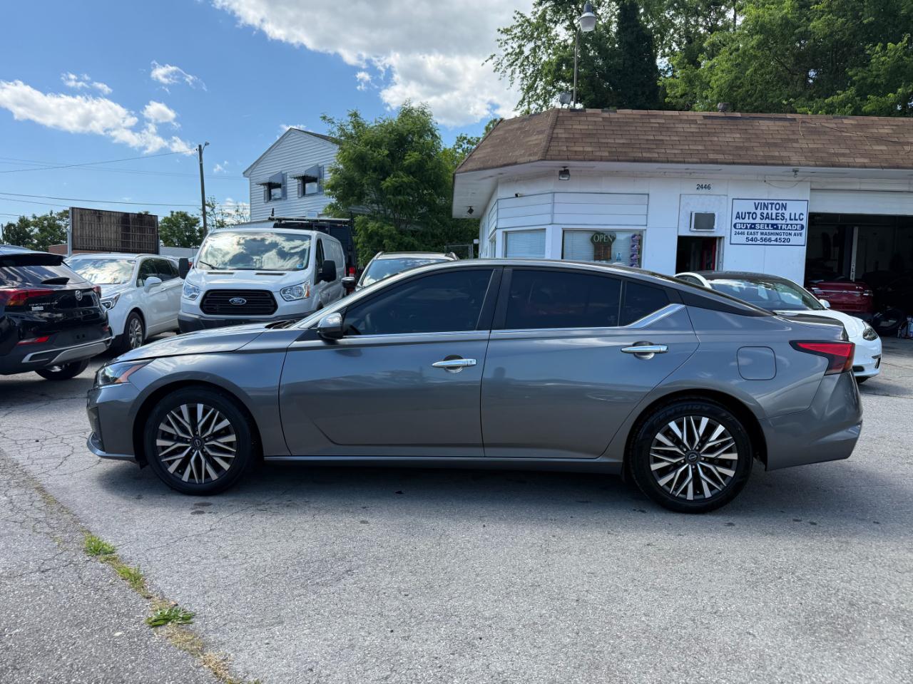 Nissan Altima 2.5 SV Sedan 2023