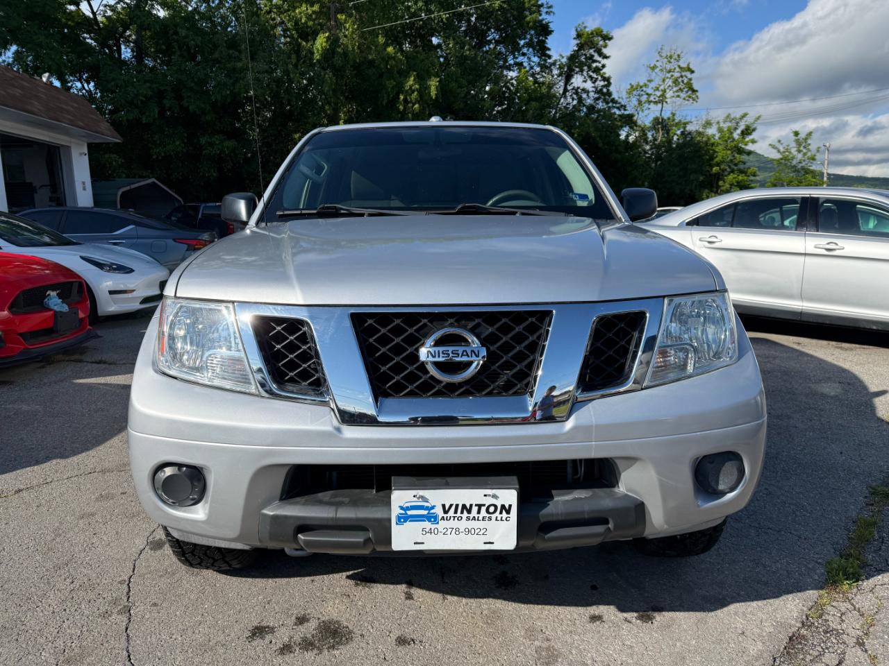 Nissan Frontier Crew Cab 4x4 SV V6 Auto 2018