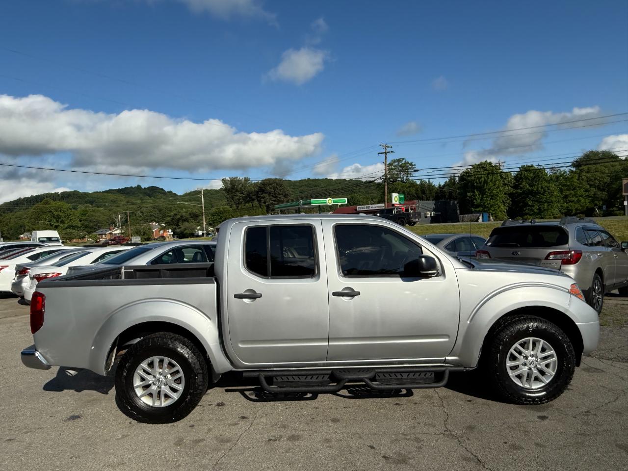 Nissan Frontier Crew Cab 4x4 SV V6 Auto 2018