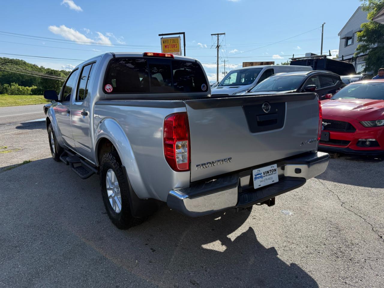 Nissan Frontier Crew Cab 4x4 SV V6 Auto 2018