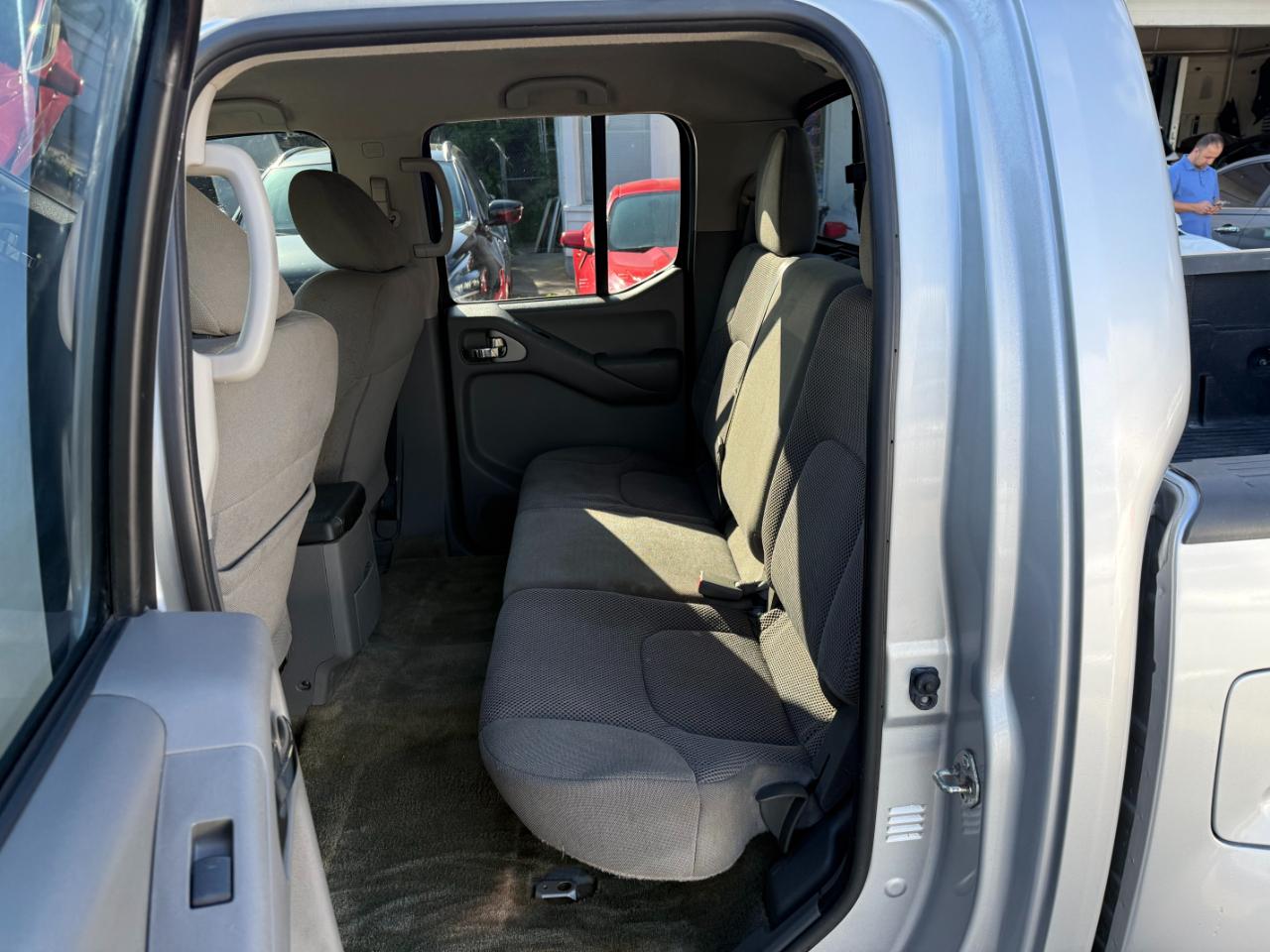 Nissan Frontier Crew Cab 4x4 SV V6 Auto 2018