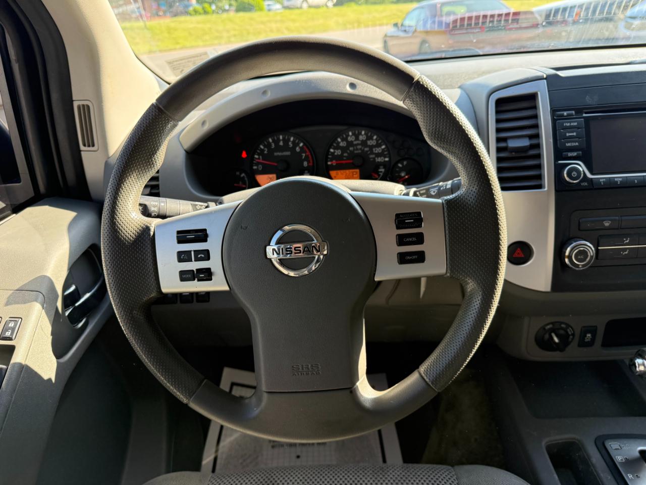 Nissan Frontier Crew Cab 4x4 SV V6 Auto 2018