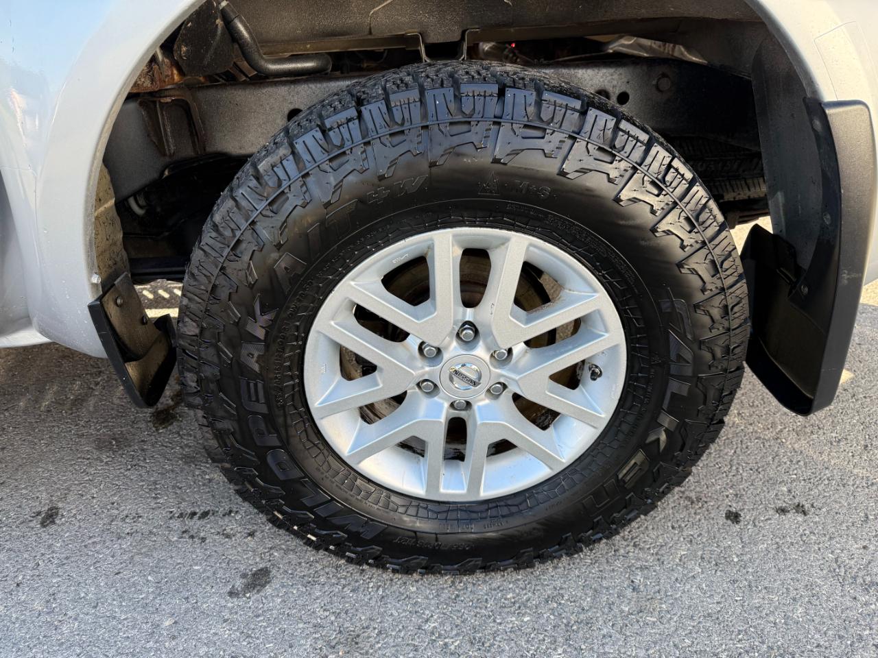 Nissan Frontier Crew Cab 4x4 SV V6 Auto 2018