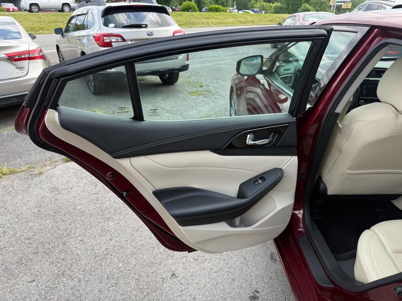 Nissan Maxima Platinum 3.5L 2021