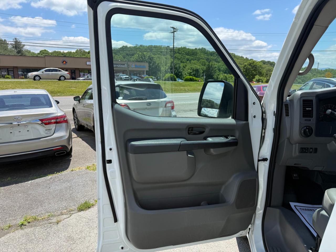 Nissan NV Cargo NV2500 HD High Roof V6 SV 2021