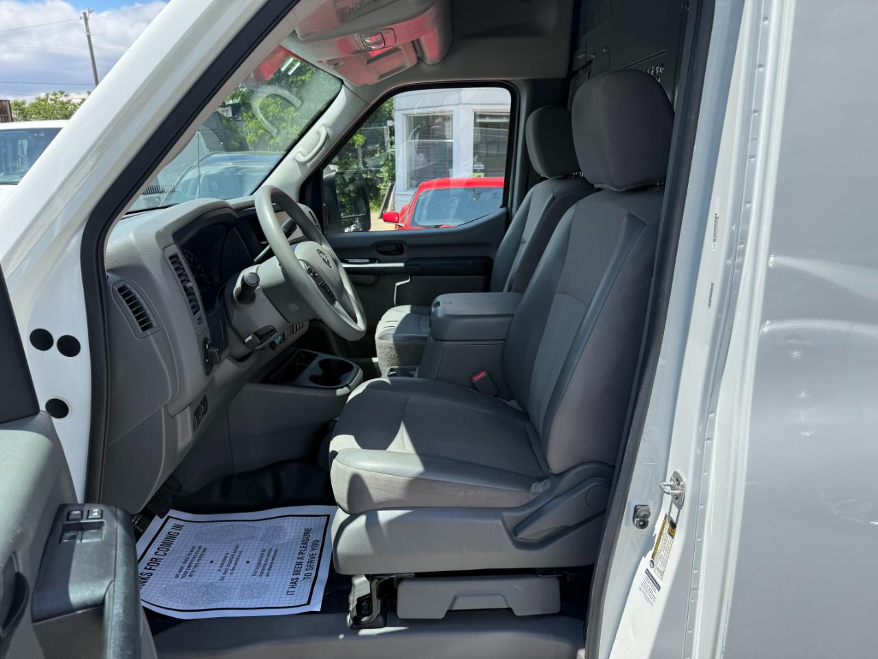 Nissan NV Cargo NV2500 HD High Roof V6 SV 2021