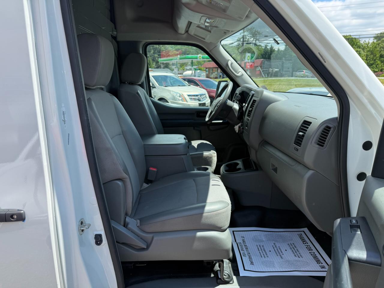 Nissan NV Cargo NV2500 HD High Roof V6 SV 2021