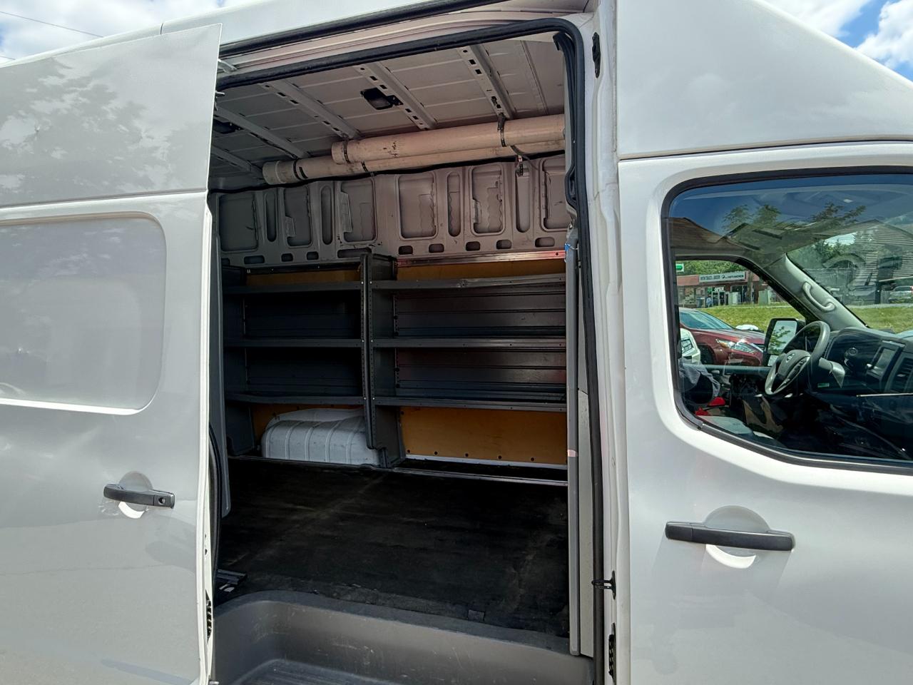 Nissan NV Cargo NV2500 HD High Roof V6 SV 2021