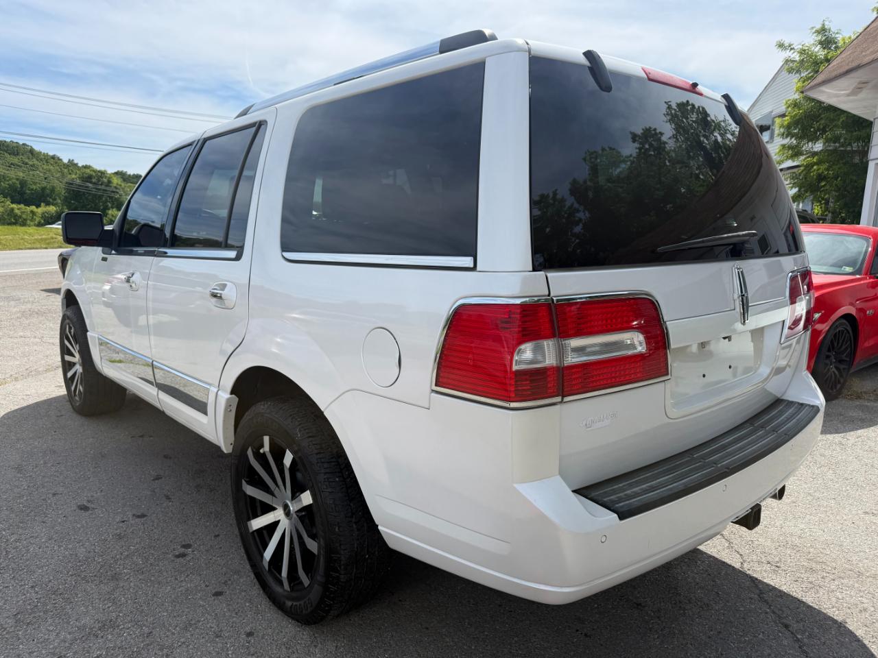 Lincoln Navigator 4WD Luxury 2010