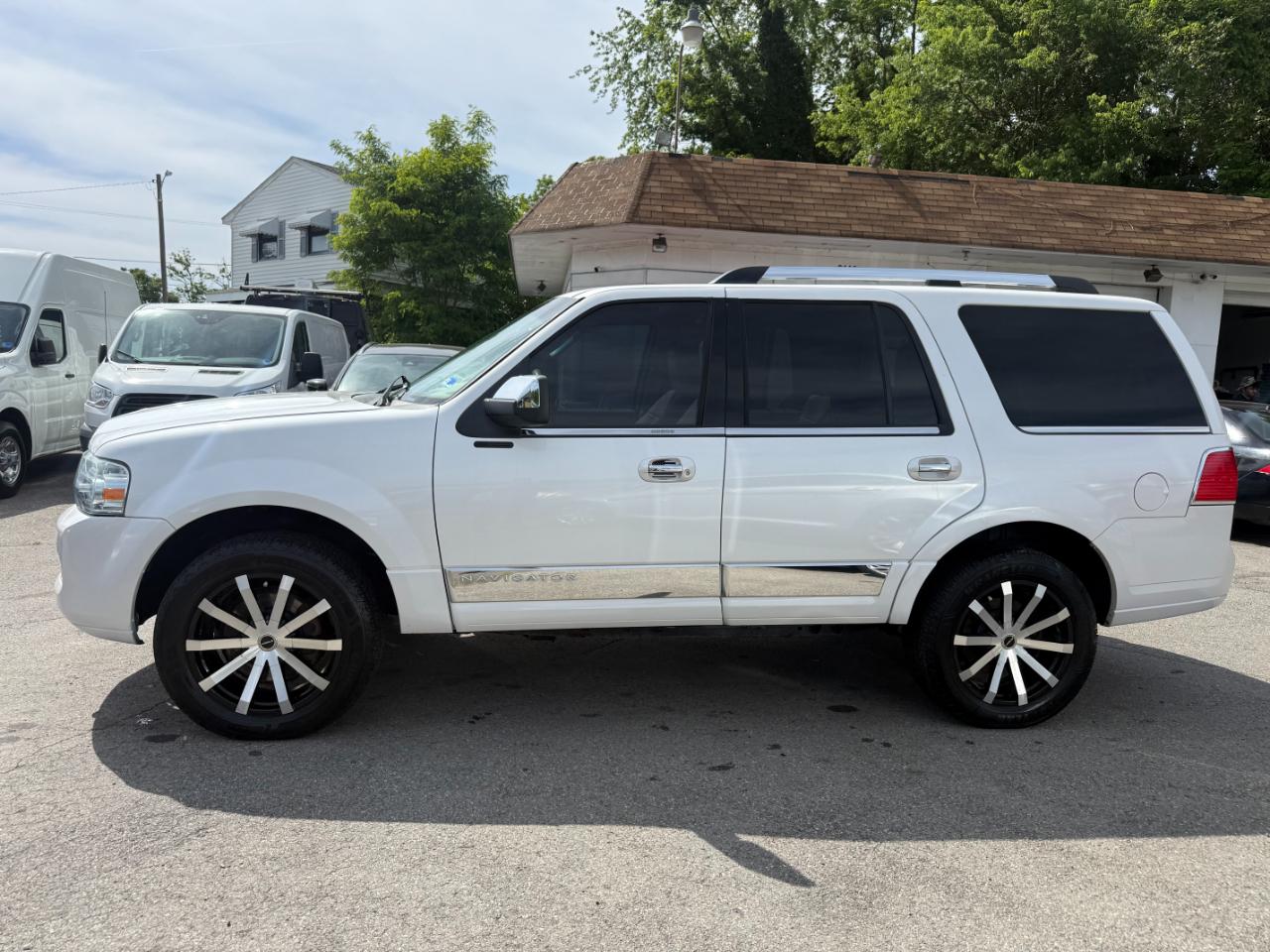 Lincoln Navigator 4WD Luxury 2010