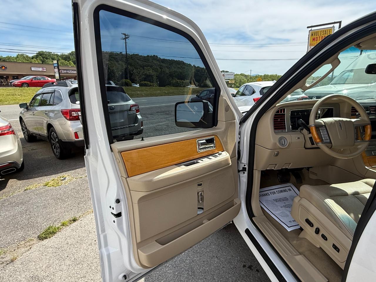 Lincoln Navigator 4WD Luxury 2010