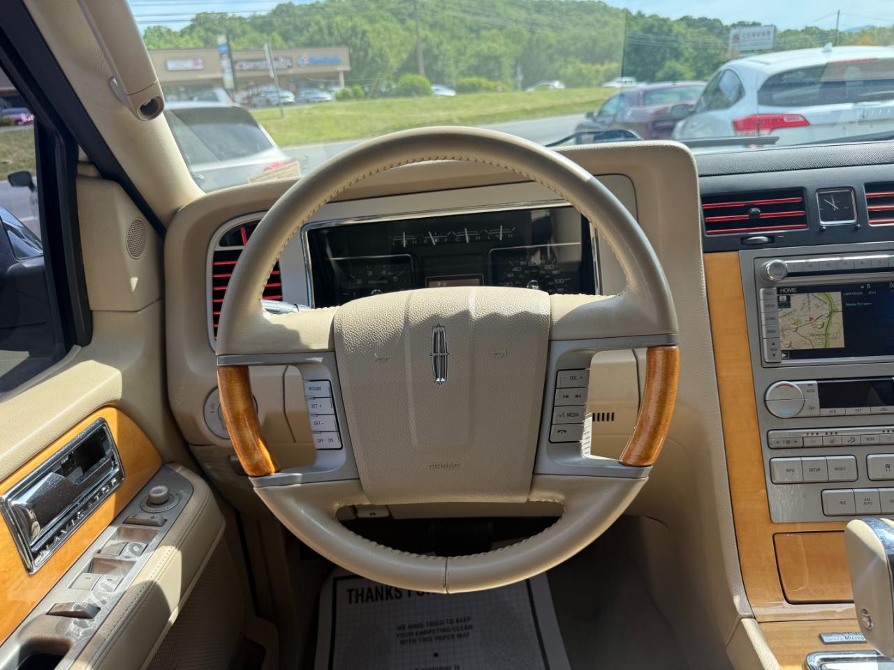 Lincoln Navigator 4WD Luxury 2010
