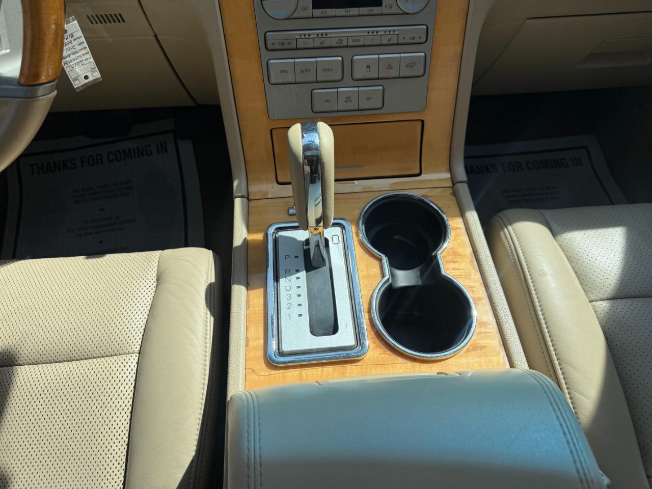 Lincoln Navigator 4WD Luxury 2010