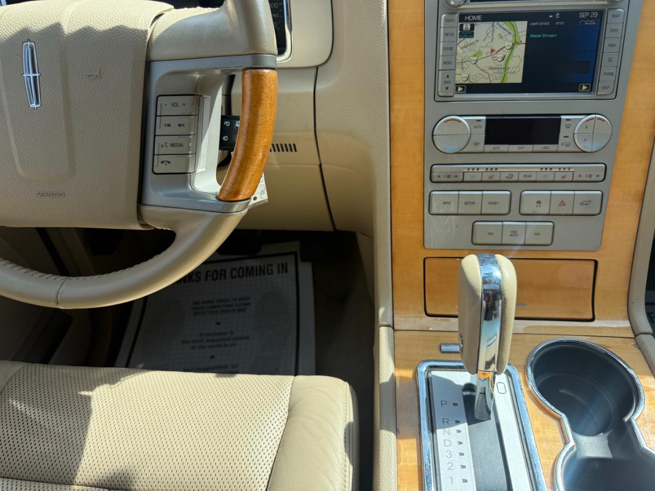 Lincoln Navigator 4WD Luxury 2010