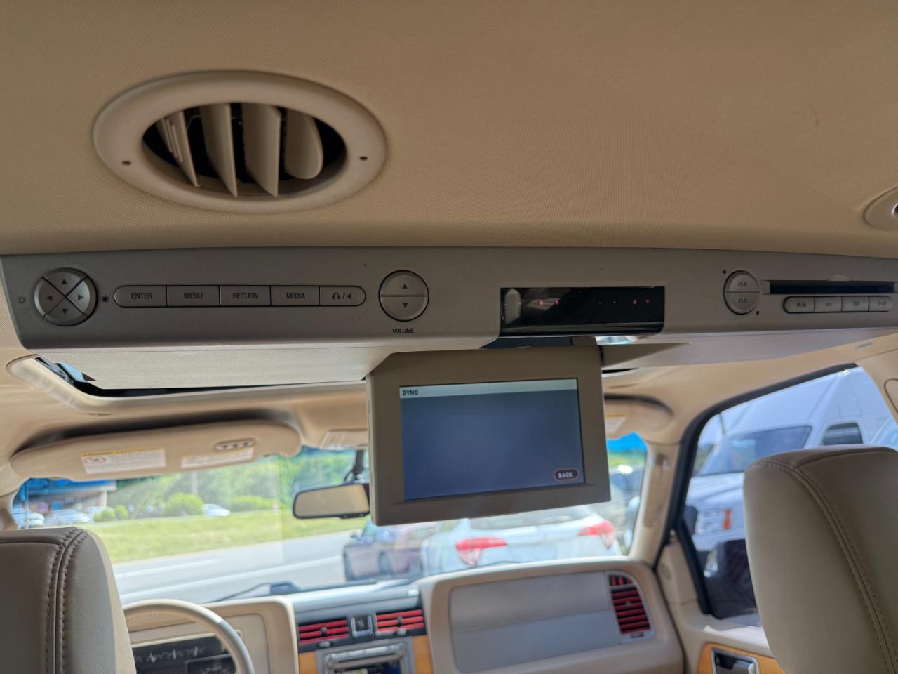 Lincoln Navigator 4WD Luxury 2010