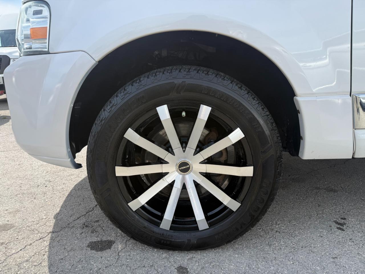 Lincoln Navigator 4WD Luxury 2010