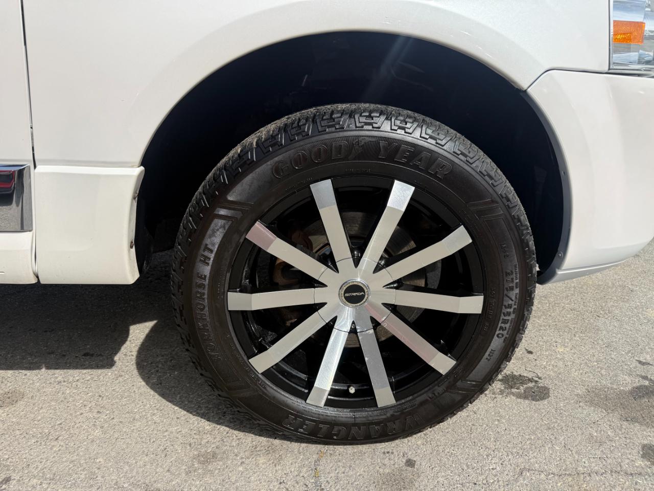 Lincoln Navigator 4WD Luxury 2010