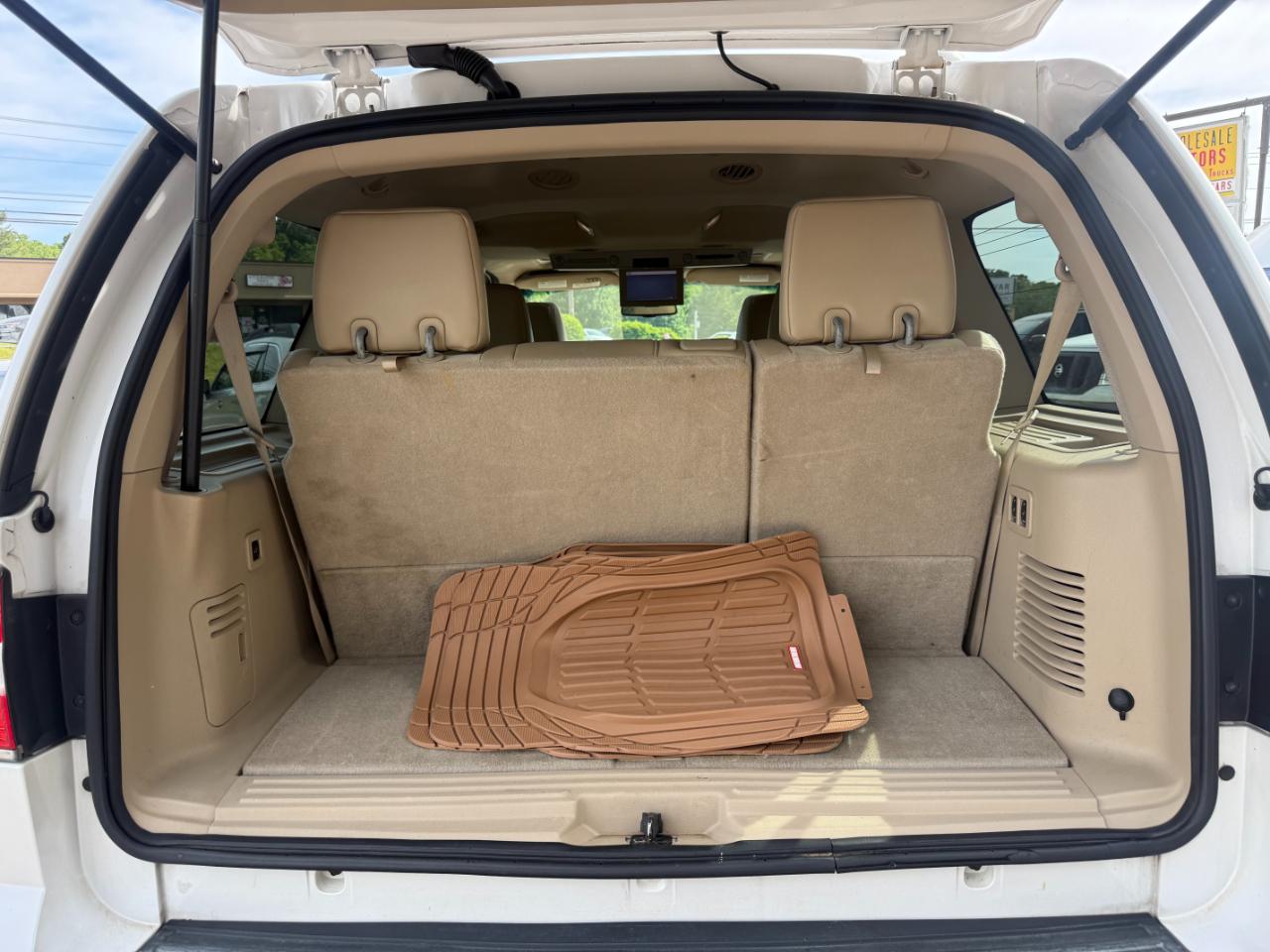 Lincoln Navigator 4WD Luxury 2010