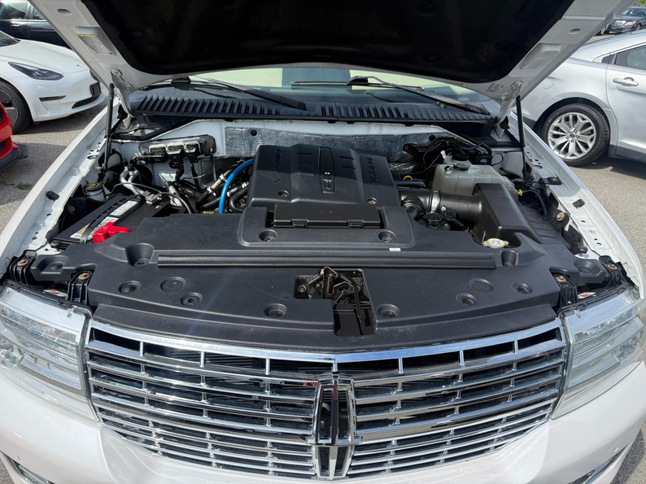 Lincoln Navigator 4WD Luxury 2010