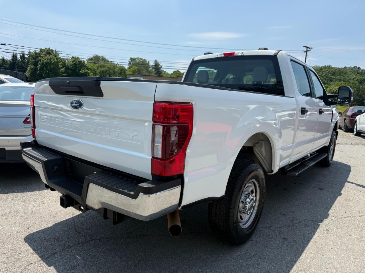 Ford Super Duty F-250 SRW XL 4WD Crew Cab 8' Box 2022