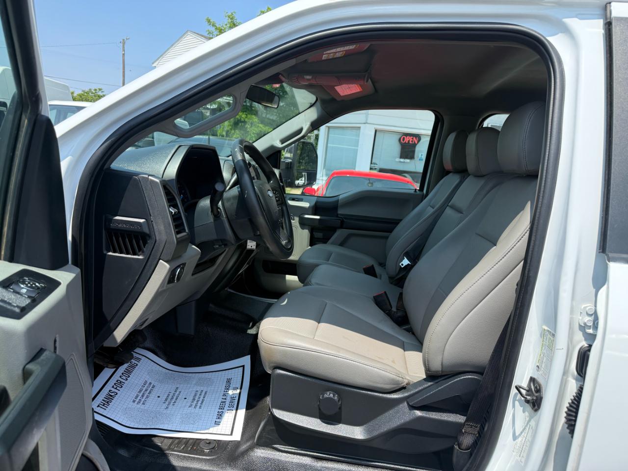 Ford Super Duty F-250 SRW XL 4WD Crew Cab 8' Box 2022