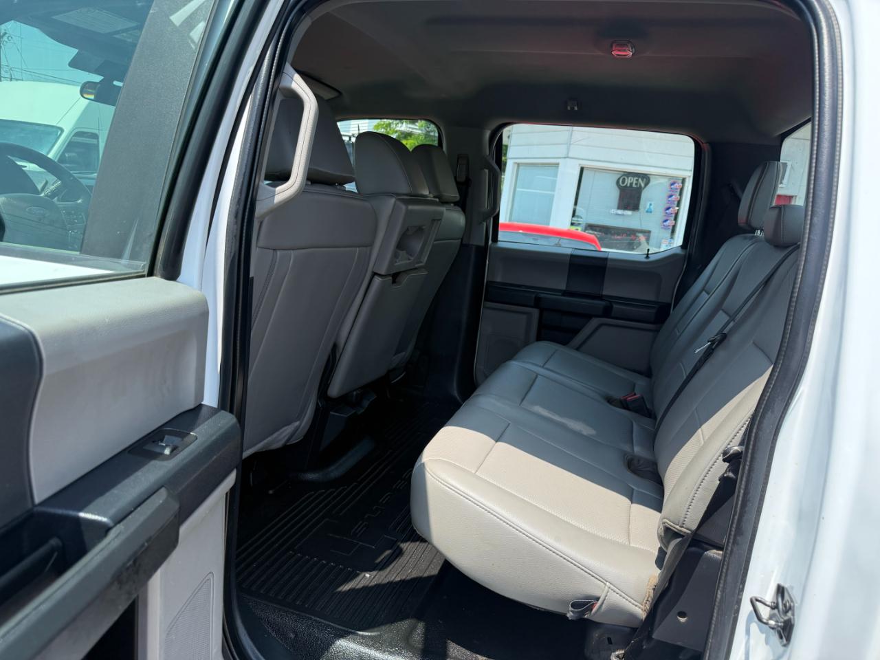 Ford Super Duty F-250 SRW XL 4WD Crew Cab 8' Box 2022