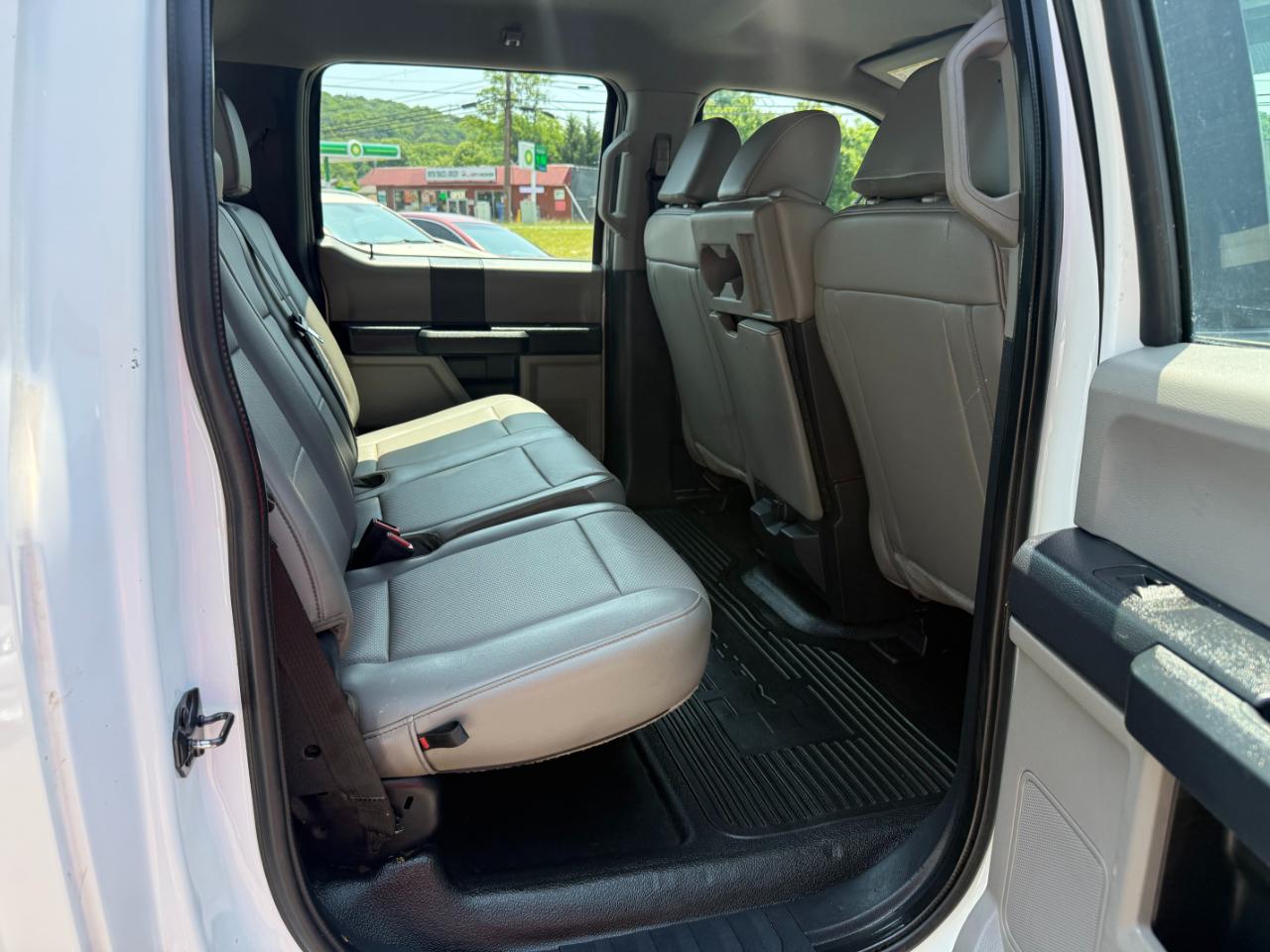 Ford Super Duty F-250 SRW XL 4WD Crew Cab 8' Box 2022