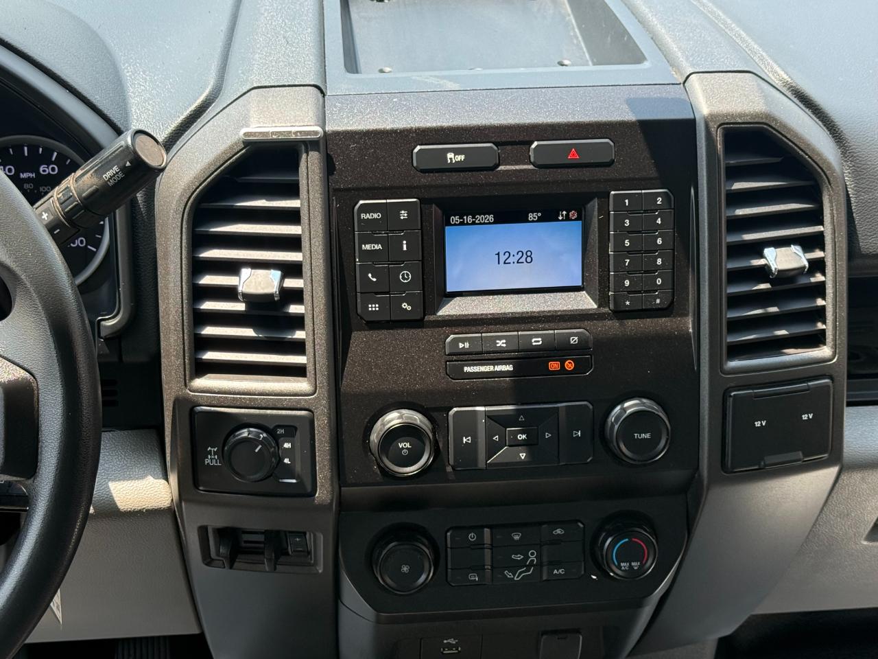 Ford Super Duty F-250 SRW XL 4WD Crew Cab 8' Box 2022