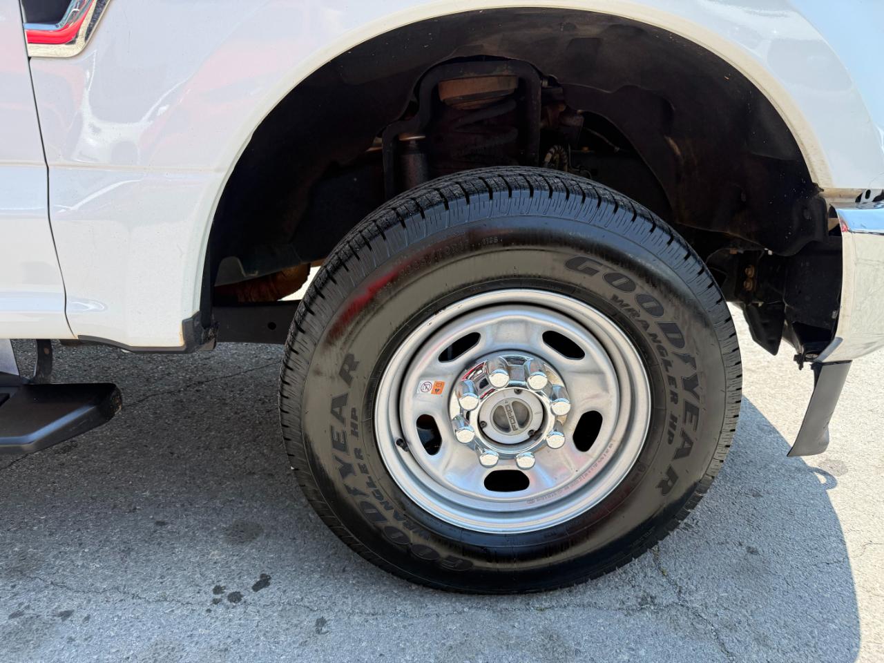 Ford Super Duty F-250 SRW XL 4WD Crew Cab 8' Box 2022