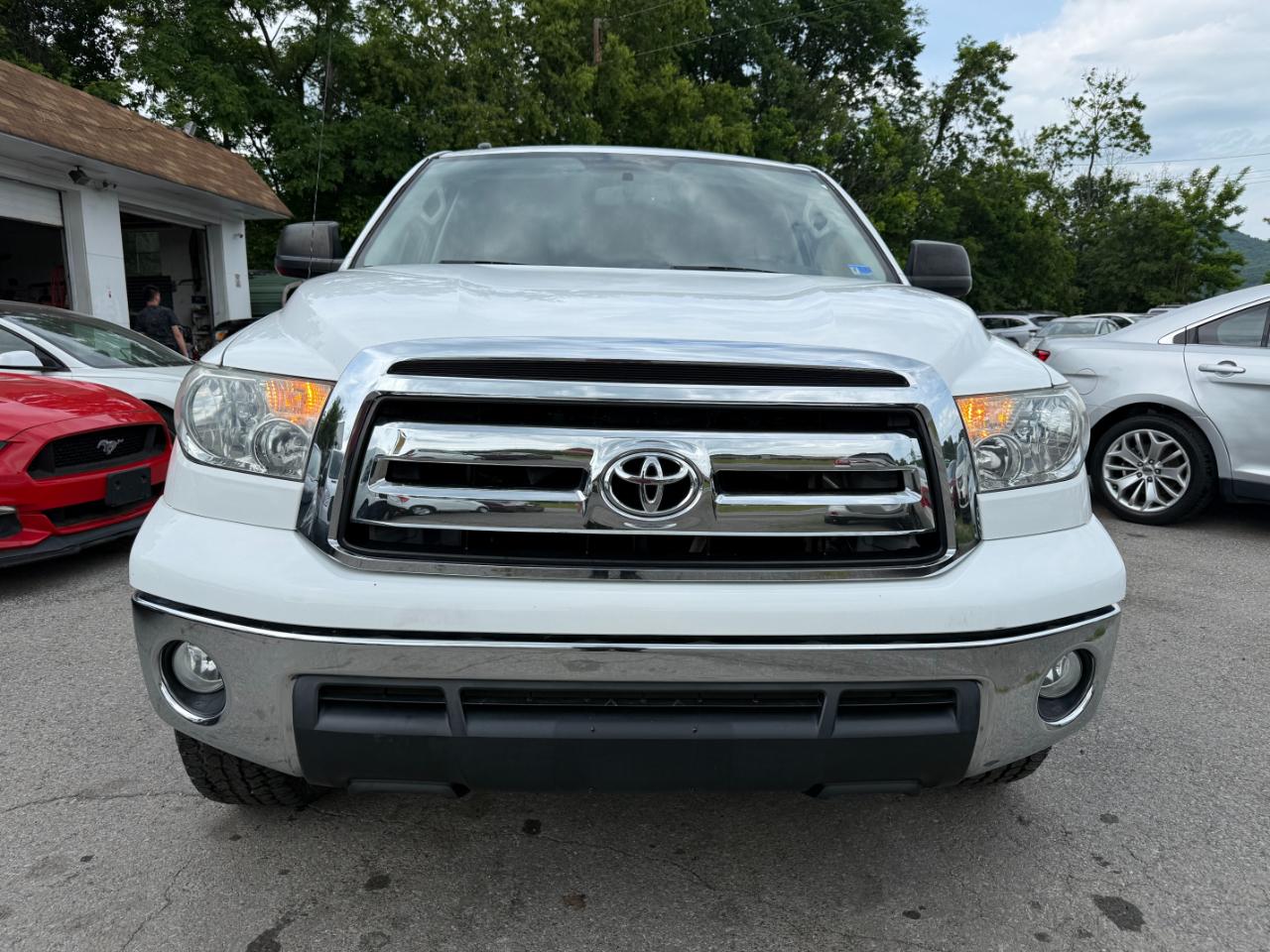 Toyota Tundra 4WD  2013