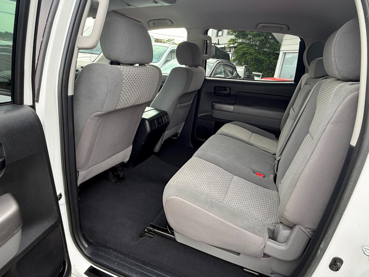 Toyota Tundra 4WD  2013