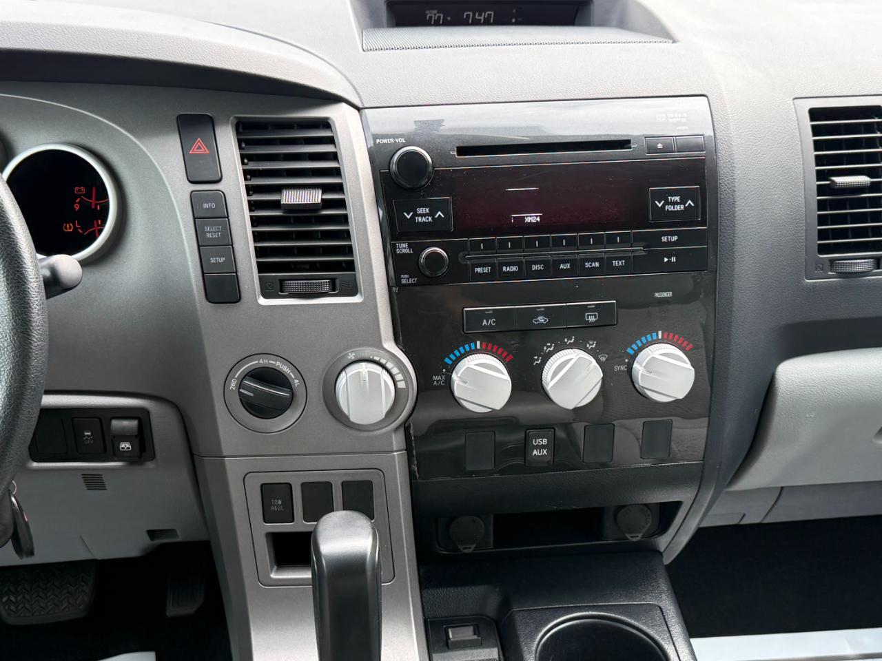 Toyota Tundra 4WD  2013