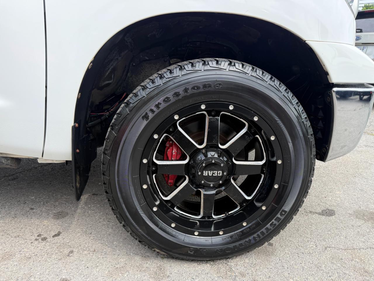 Toyota Tundra 4WD  2013