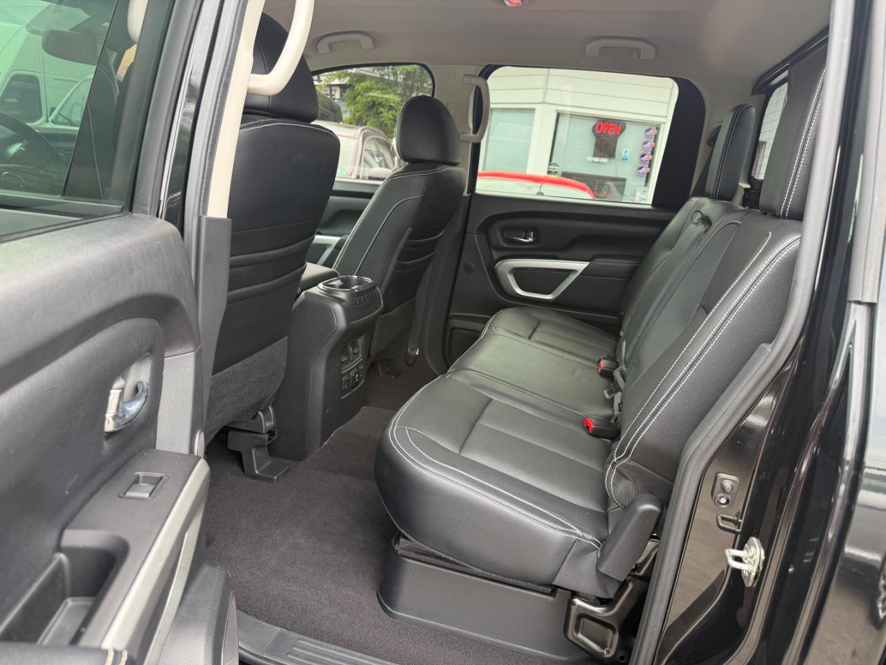 Nissan Titan XD 4x4 Gas Crew Cab PRO-4X 2017