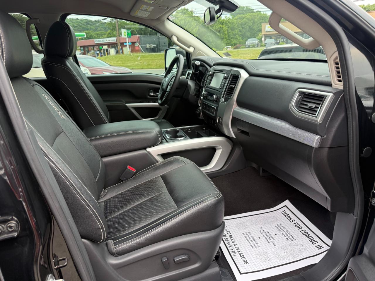 Nissan Titan XD 4x4 Gas Crew Cab PRO-4X 2017