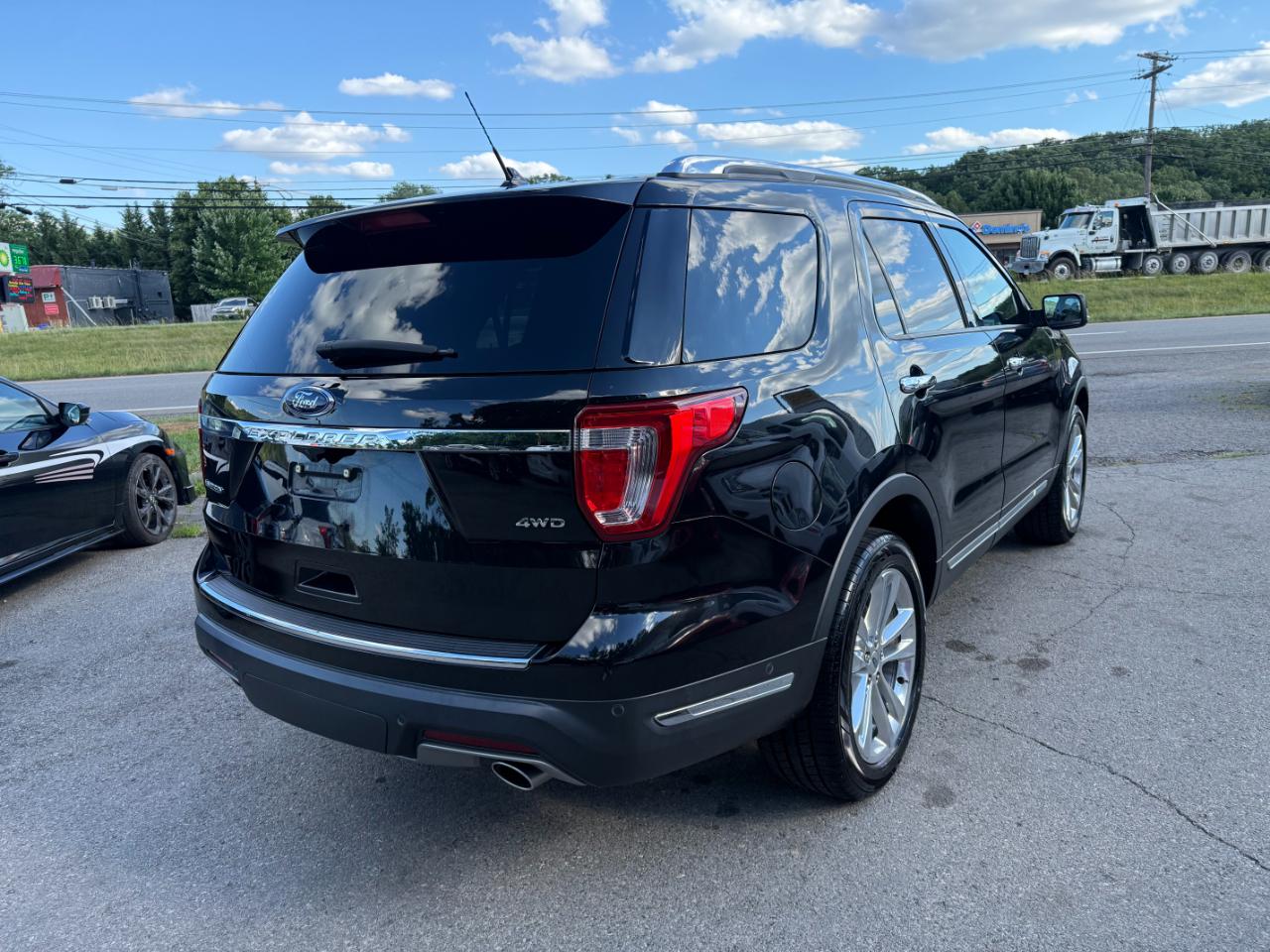 Ford Explorer Limited 4WD 2019