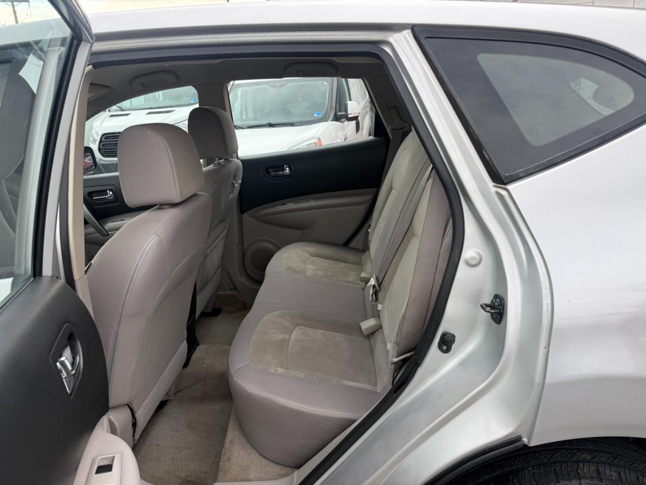 Nissan Rogue S AWD 2009