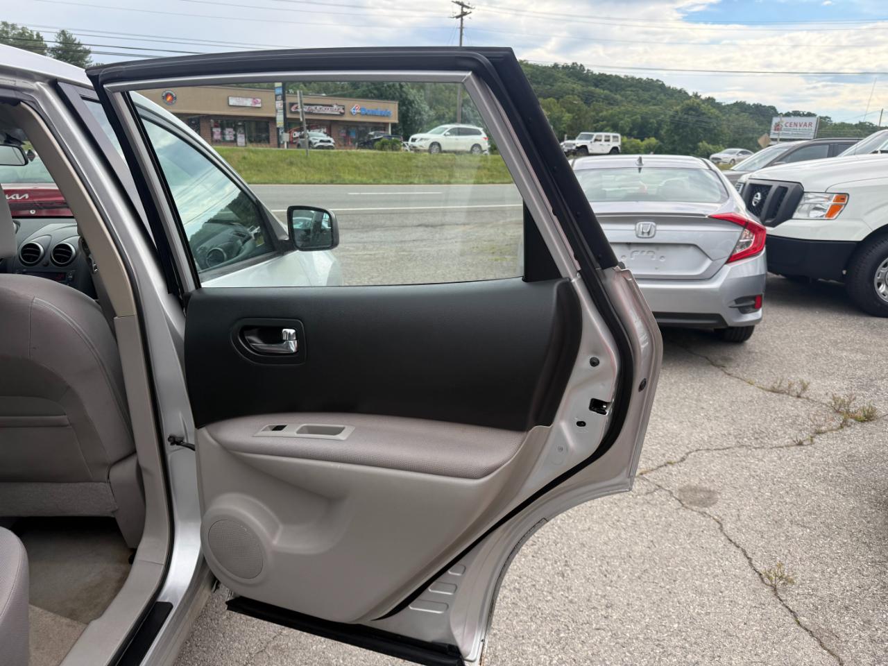 Nissan Rogue S AWD 2009