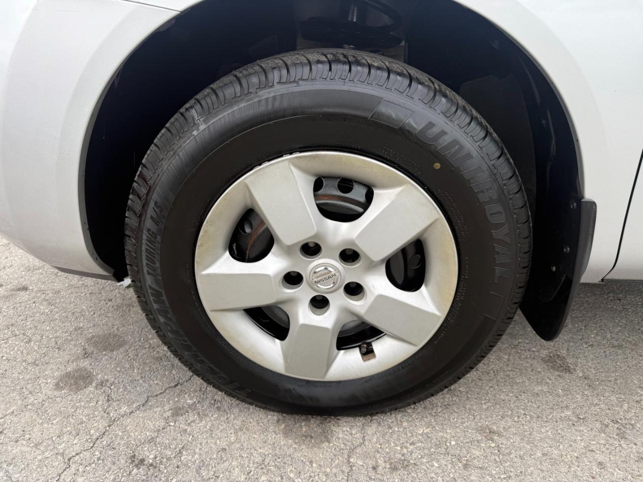 Nissan Rogue S AWD 2009