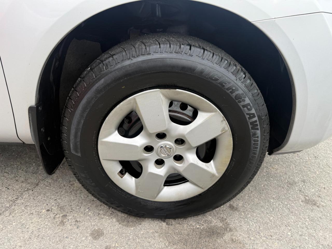 Nissan Rogue S AWD 2009