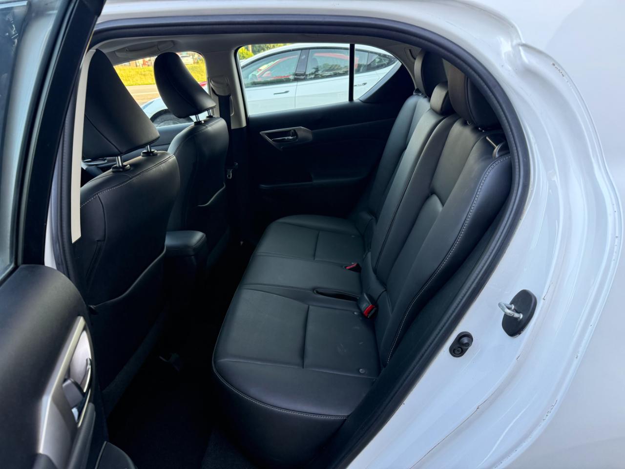 Lexus CT 200h Hybrid 4D Hatchback 2015